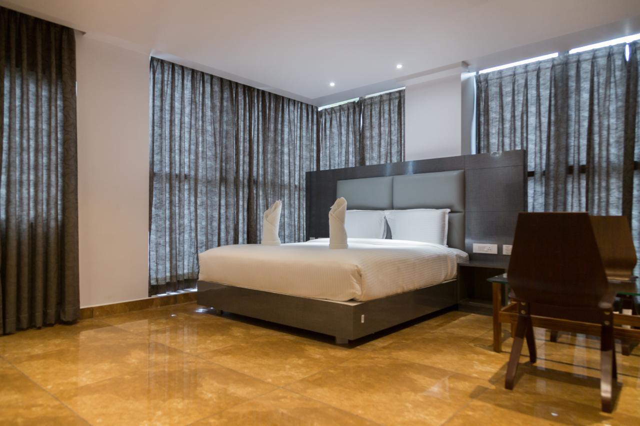 Hotel Hills Tirupattur Tiruppatur Eksteriør billede