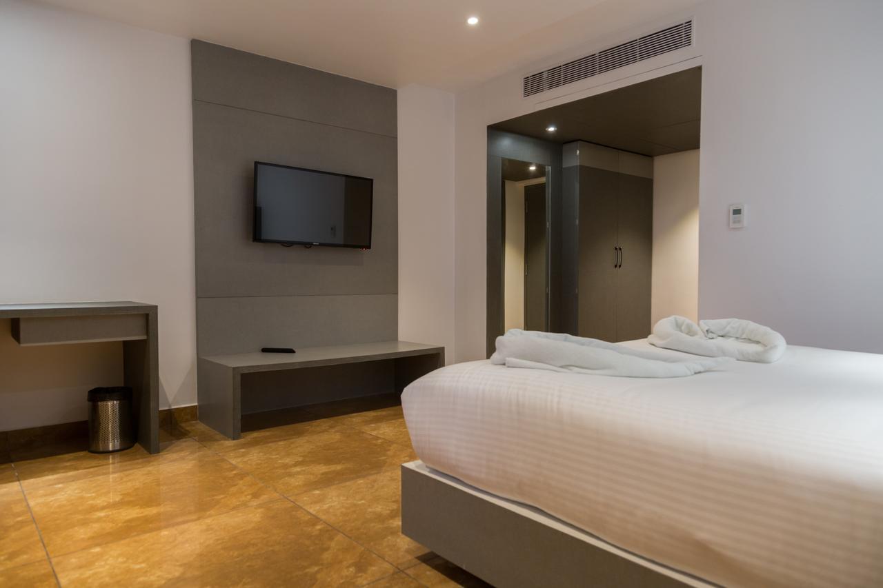 Hotel Hills Tirupattur Tiruppatur Eksteriør billede