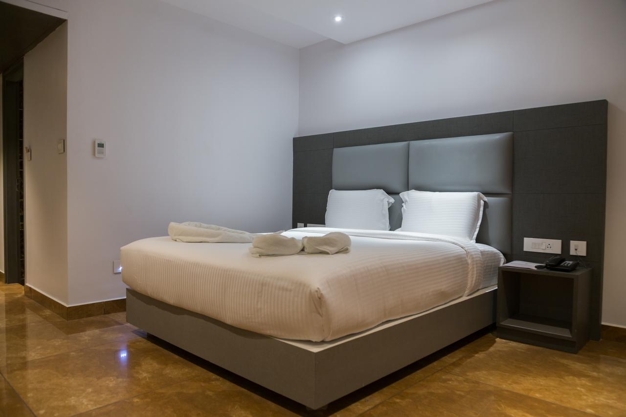 Hotel Hills Tirupattur Tiruppatur Eksteriør billede