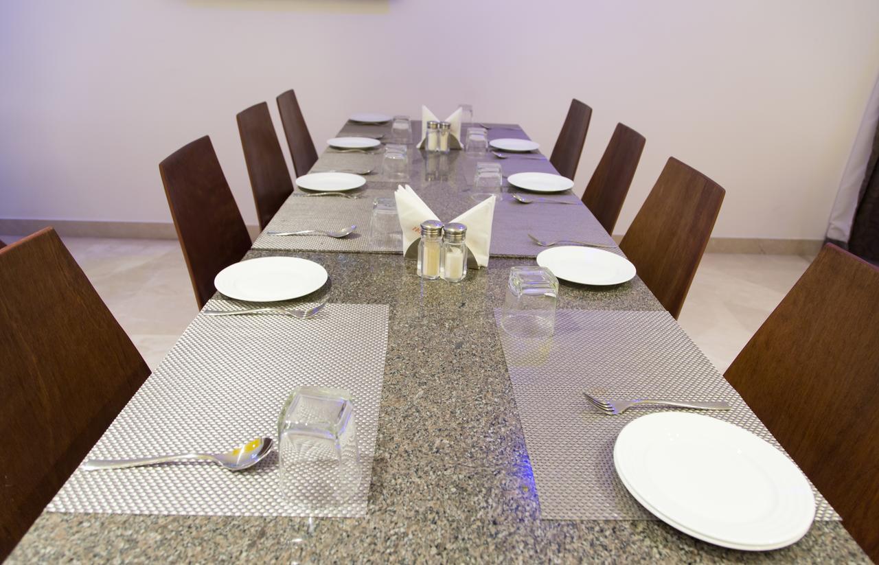 Hotel Hills Tirupattur Tiruppatur Eksteriør billede